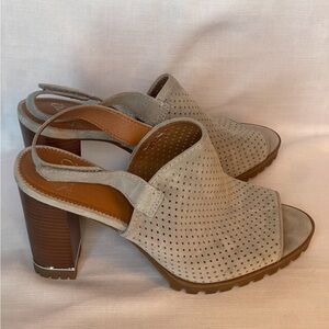 Franco Sarto Analise Gray Suede Heeled Sandal Size 8 Medium